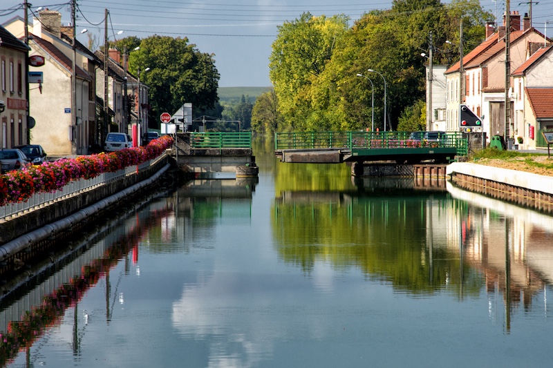  Canal lateral à la Marne 