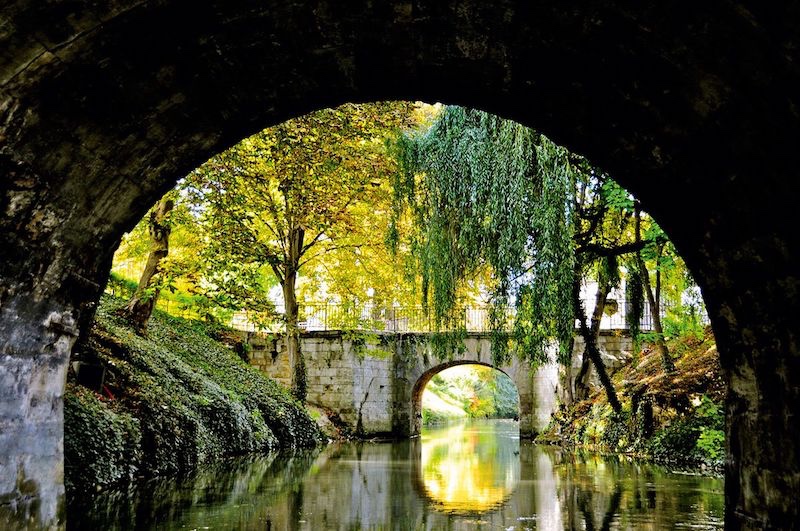  Champagne Canal 