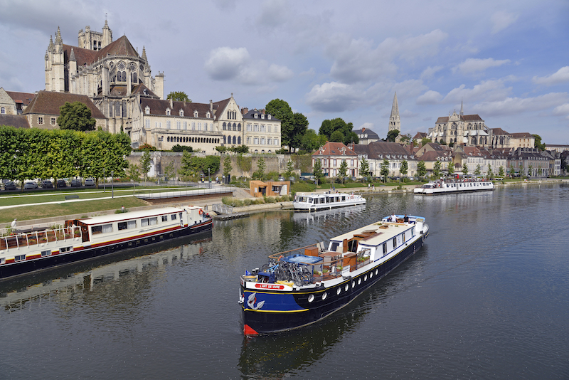  Cuising past Auxerre Cathedral 