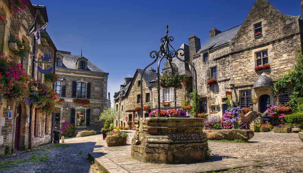  Locronan, Brittany 