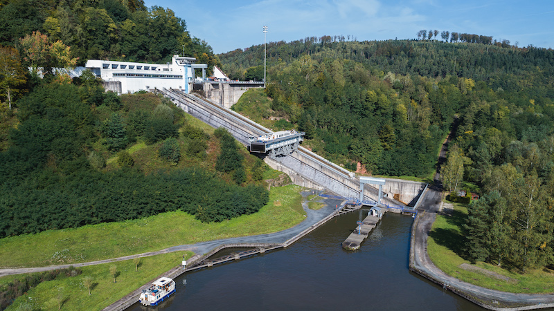  Riding up Arzviller boat elevator 
