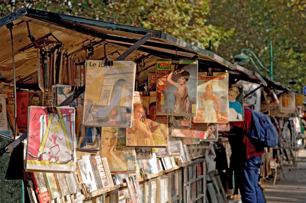 A Bouquiniste, Paris