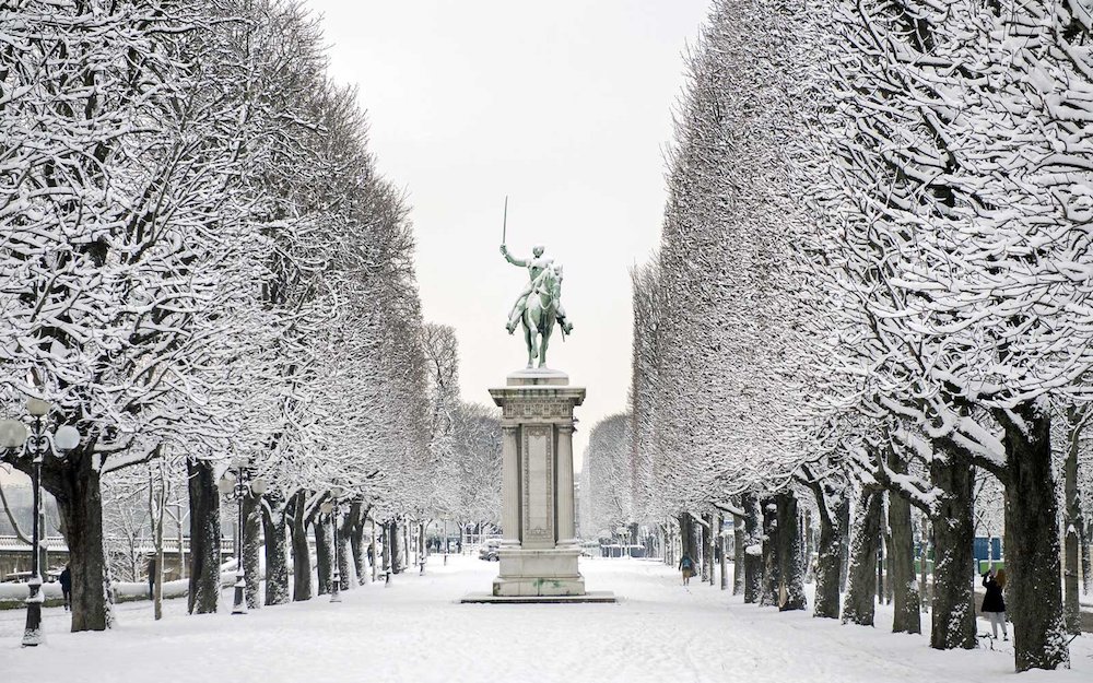  Paris Snow Marquis de Lafayette Cours de Reine 